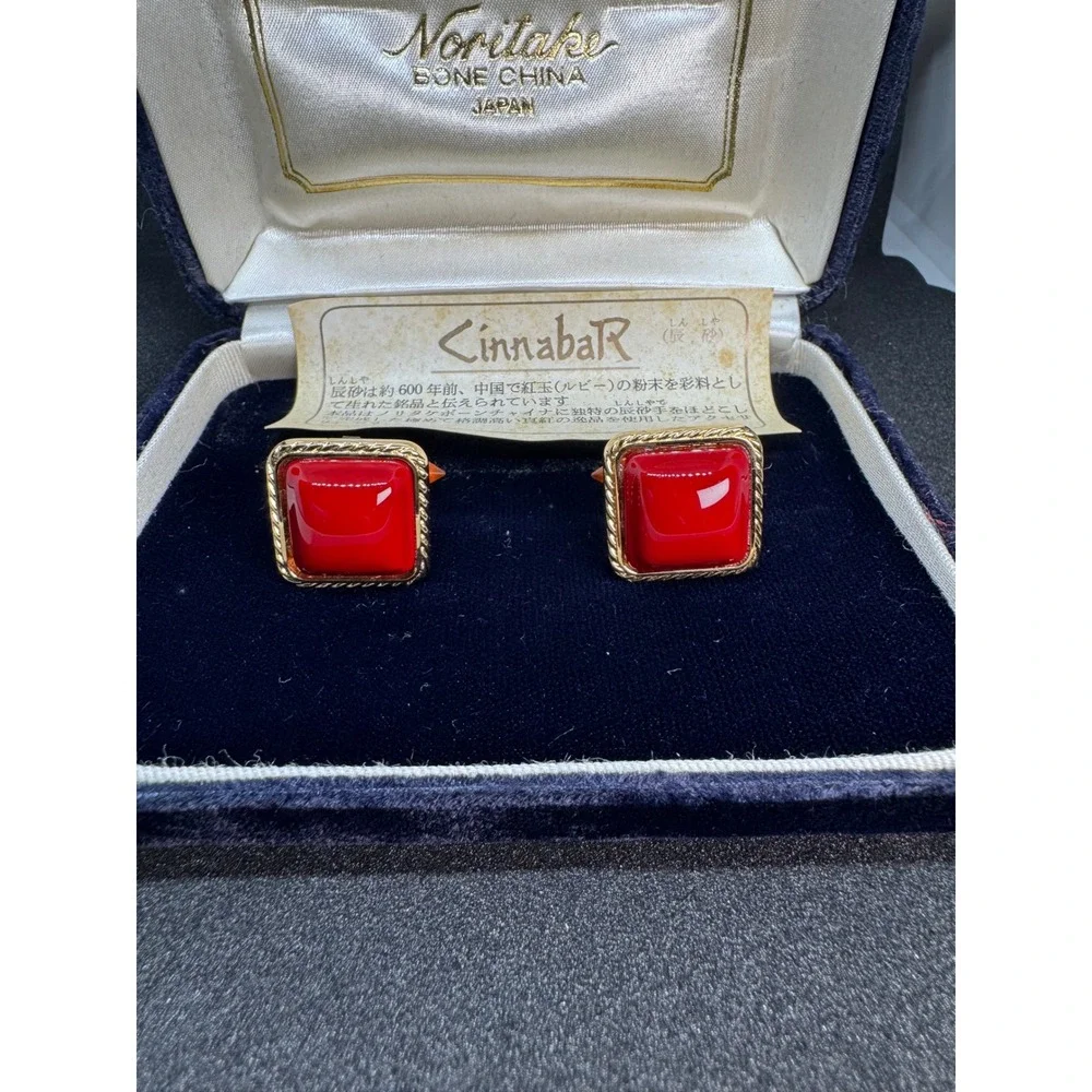 Cinnabar Noritake Cufflinks Red Cabochon Gold Tone Mens‎ Jewelry with Box